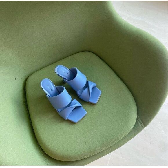 Kiro. Pamplona Leather Heeled Square Toe Sandal in Nappa Sky Blue Size 39 - Picture 2 of 12